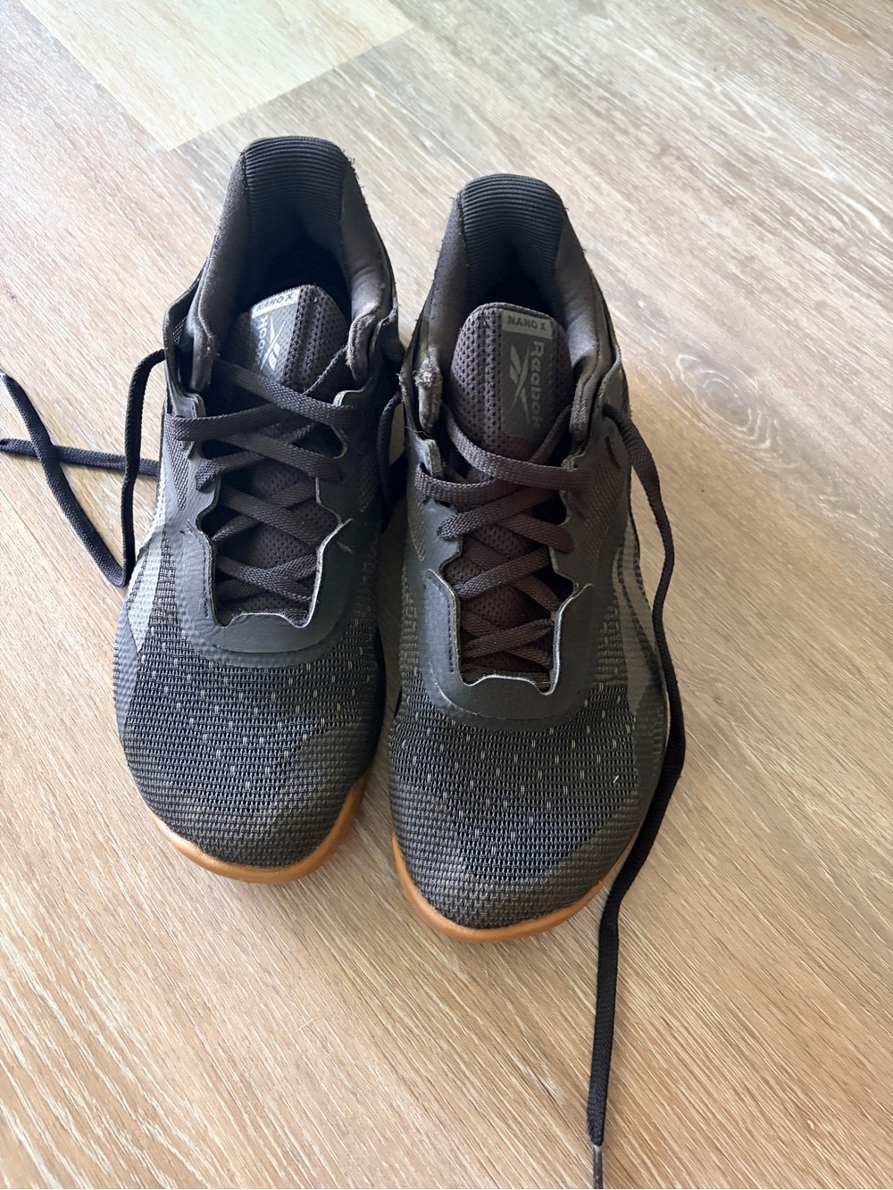 Reebok Men's Gray Knit Athletic Trainers with Gum Outsole